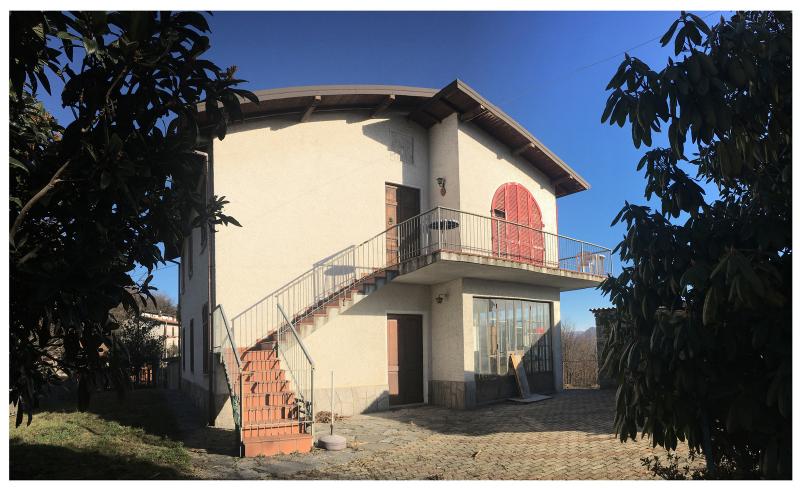 Vendita Casa Indipendente Casa/Villa Lesa Via Monte Rosa, 3 378813