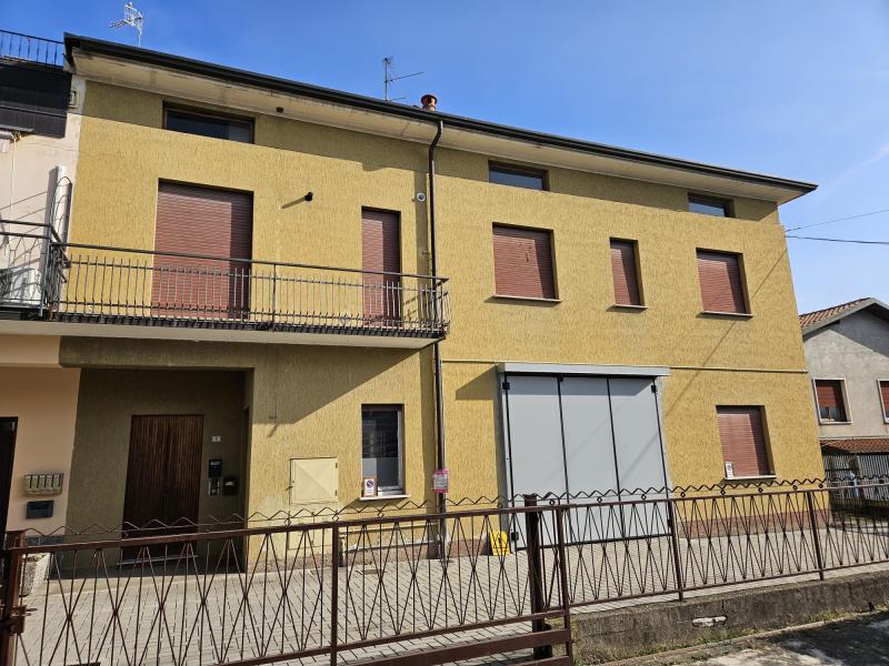 Vendita Casa Indipendente Casa/Villa Cantù Via Po' 450864