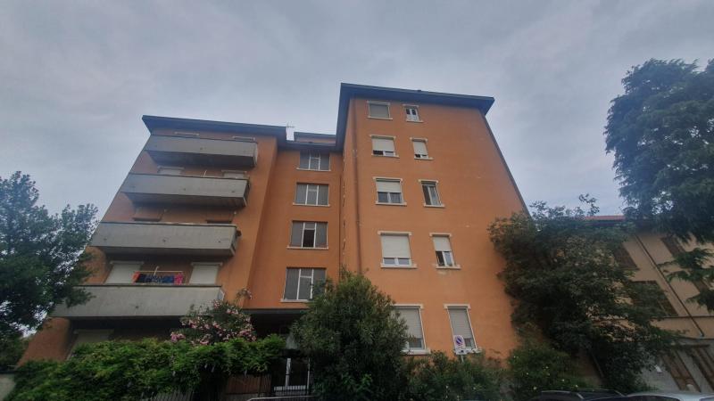 Vendita Appartamento oltre 5 locali Appartamento Dairago Piazza Burgaria 443844