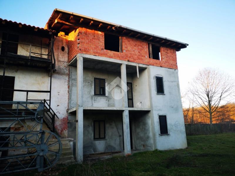 Porzione di casa in vendita in Via Casale Montecchio, Bogogno