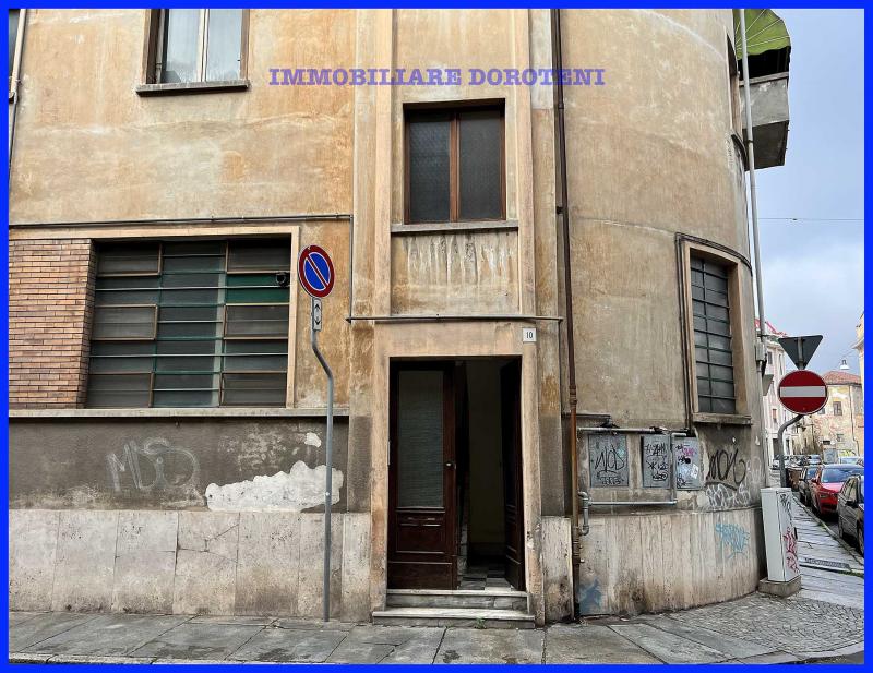 Vendita 5 Locali Appartamento Vercelli Via A. Manzoni 10 461858