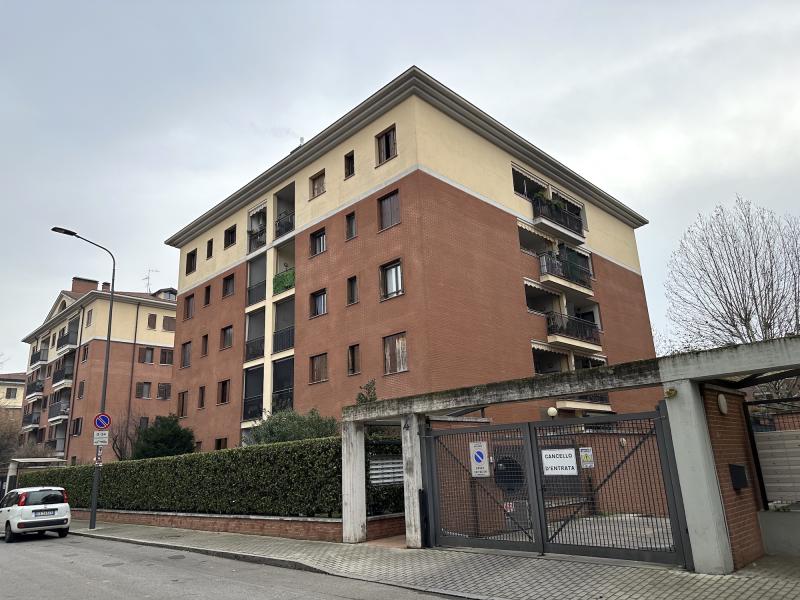 Vendita Quadrilocale Appartamento Milano Via Antonio Rubino 4 475817