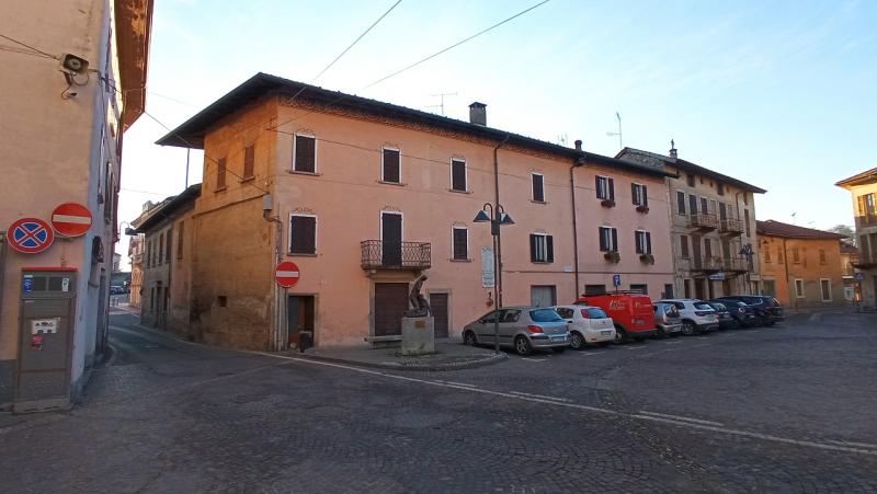 Palazzo/Palazzina/Stabile in vendita in Piazza vittorio veneto 31, Invorio
