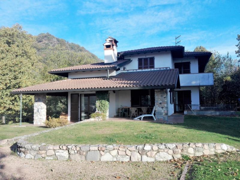 Vendita Villa unifamiliare Casa/Villa Cuasso al Monte via croce 10 93835