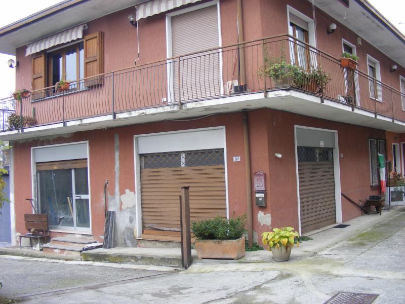 Affitto Ufficio diviso in ambienti/locali Ufficio Castelletto sopra Ticino Via Cicognola 175698