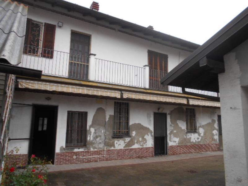 Porzione di casa in vendita in via barbavara, Cassolnovo
