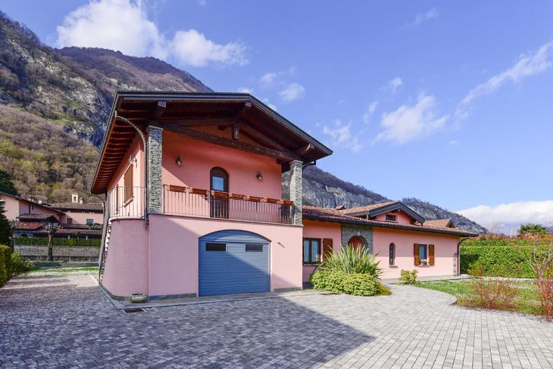 Villa unifamiliare in vendita in Via per Asso, Caslino d'Erba